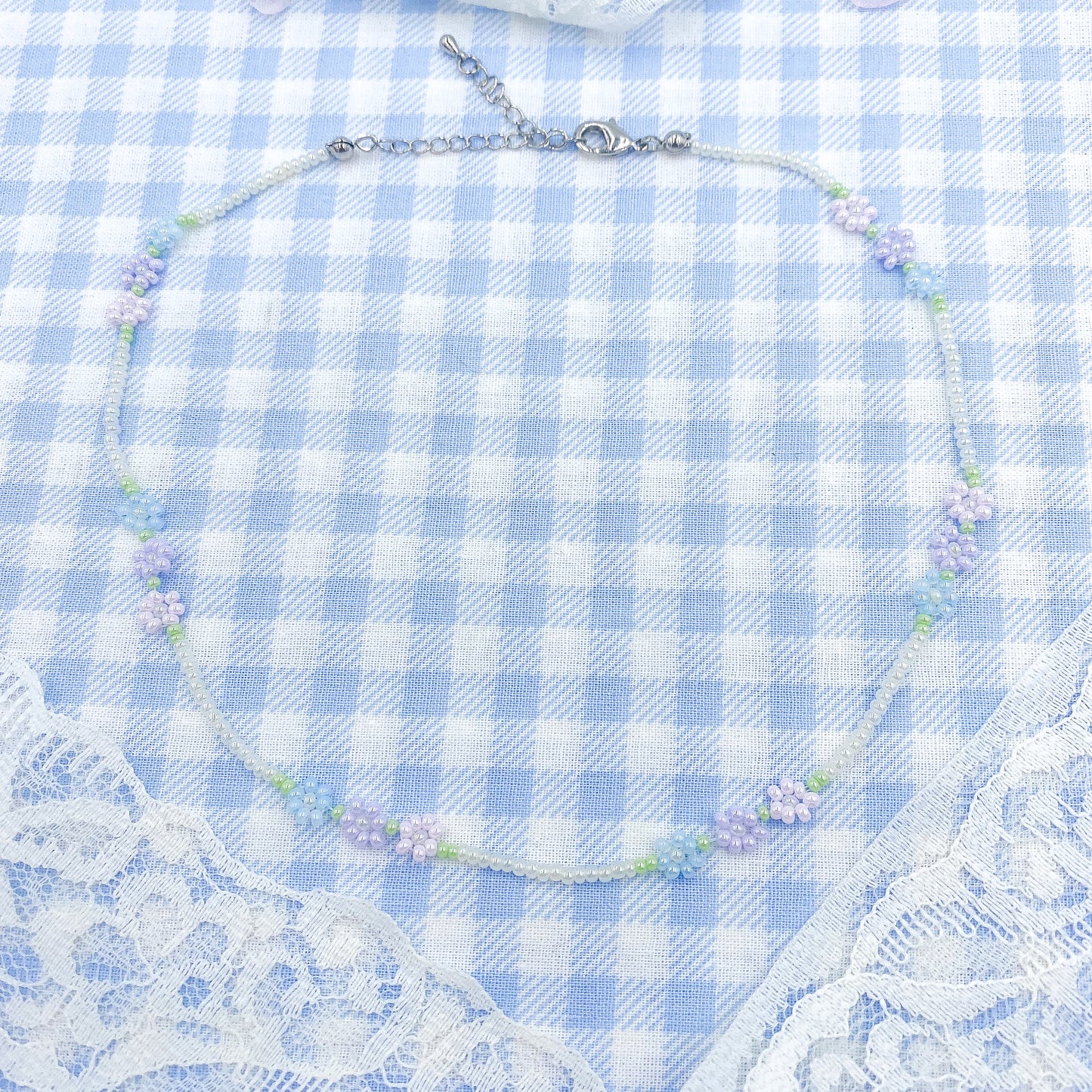 Lavender-Blue Daisy Chain